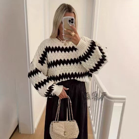Damernas coola tröja med grafiskt zigzagmönster Mirla-Eva Jonsson