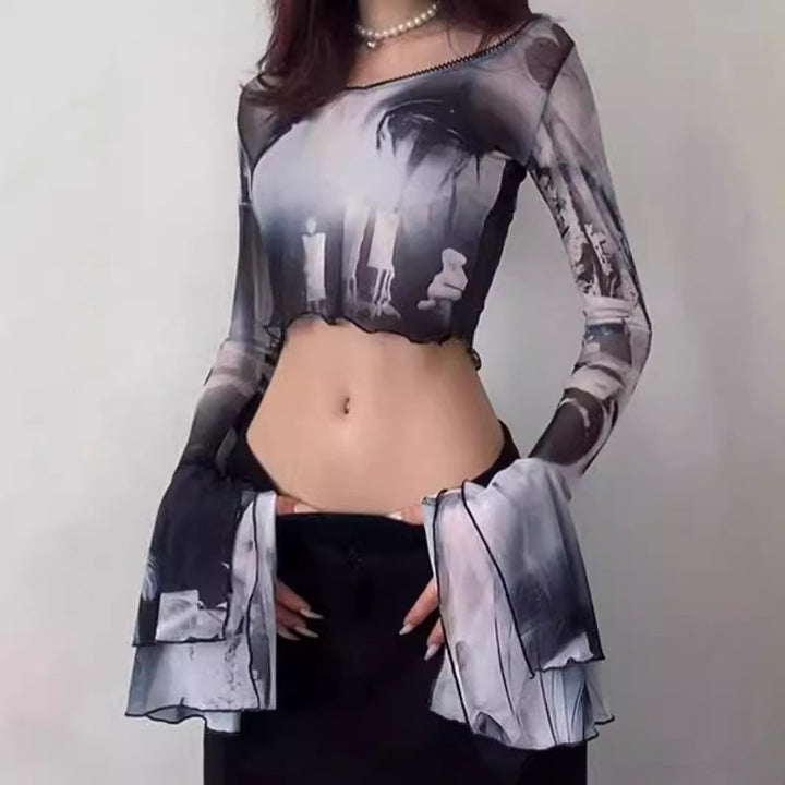 Damernas crop-top med transparenta ärmar och konstnärlig tryck Mirla-Eva Jonsson