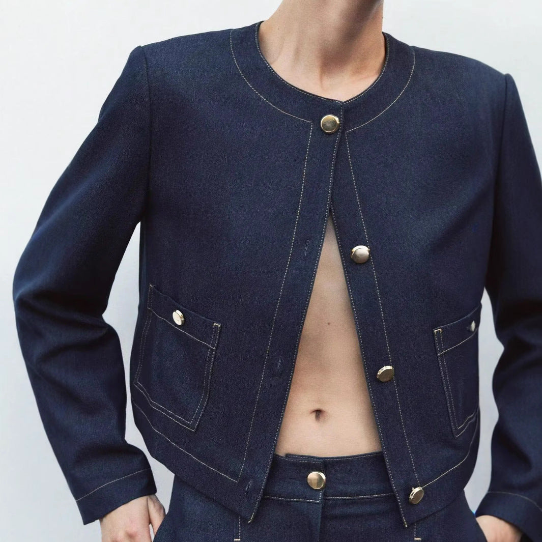 Damernas cropped jeansjacka med påsydda fickor och eleganta knapplösningar Eva Jonsson-Eva Jonsson