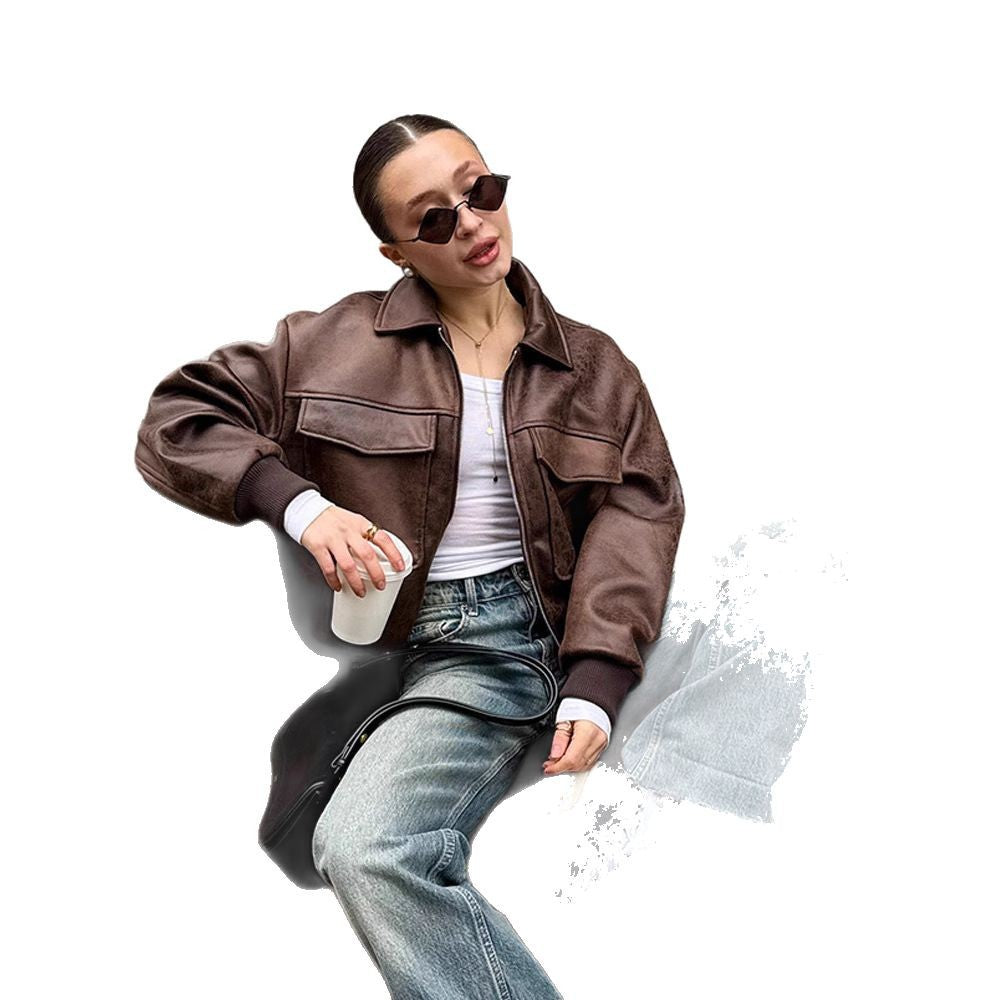 Damernas cropped konstläderjacka med fickor Mirla-Eva Jonsson