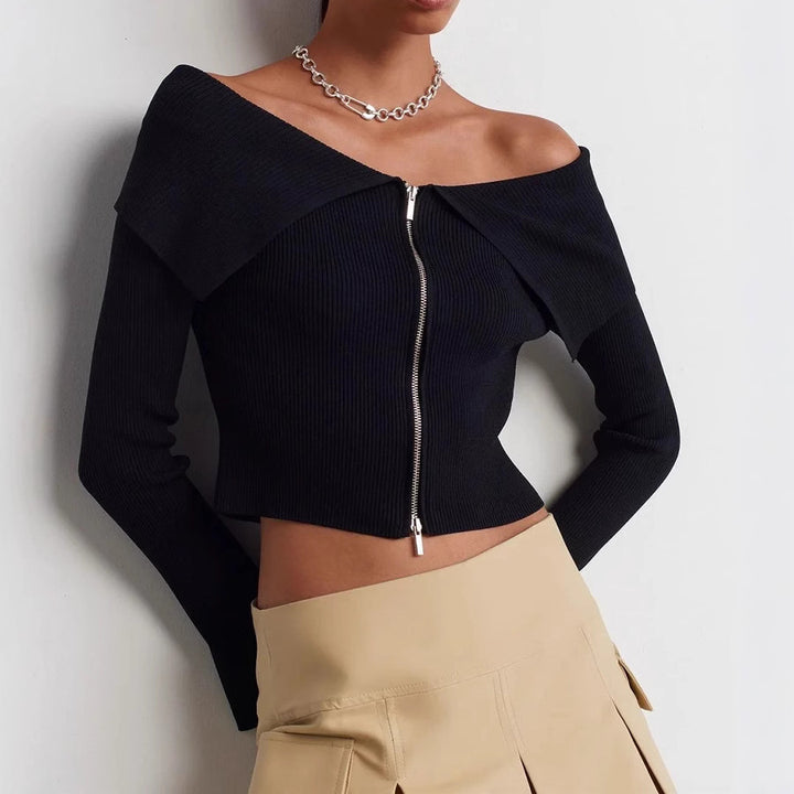 Damernas cropped topp med vid utskärning och dragkedja Mirla-Eva Jonsson