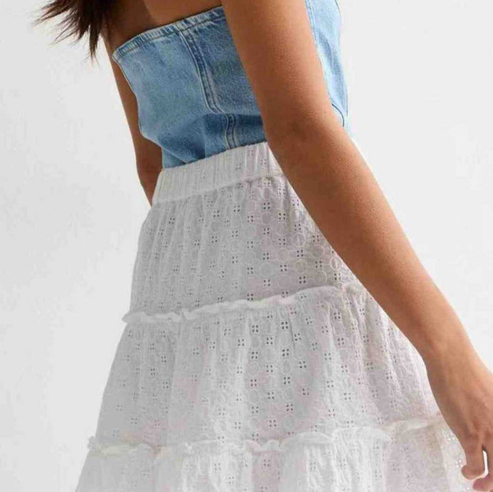 Damernas denim-crop-top med romantisk volangtröja Mirla-Eva Jonsson