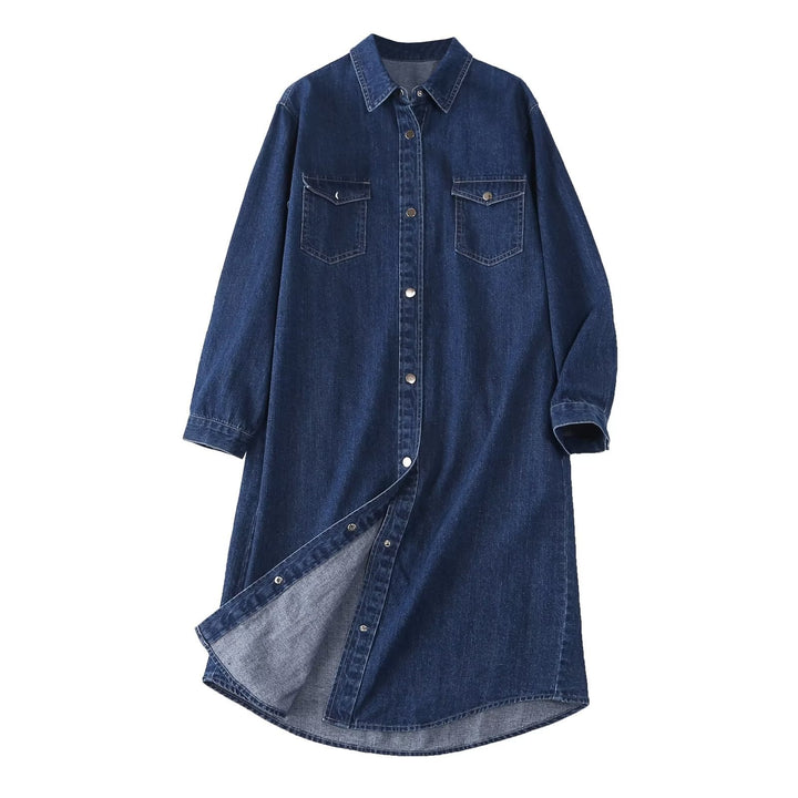 Damernas denimskjortklänning med knappbar frontdesign och praktiska fickor Mirla-Eva Jonsson