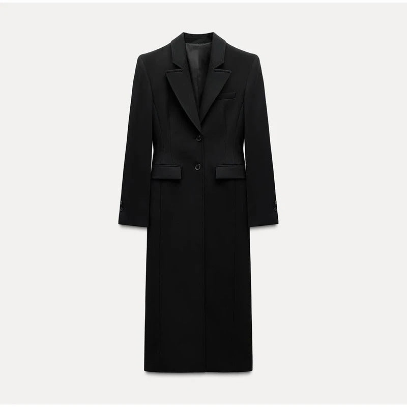 Damernas elegant långa blazer med smal siluett och klassiska detaljer Mirla-Eva Jonsson
