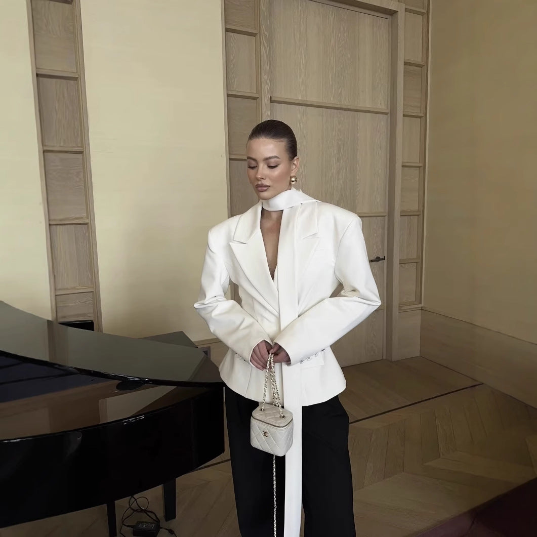 Damernas elegant sakko-blazer med avtagbar krage Mirla-Eva Jonsson