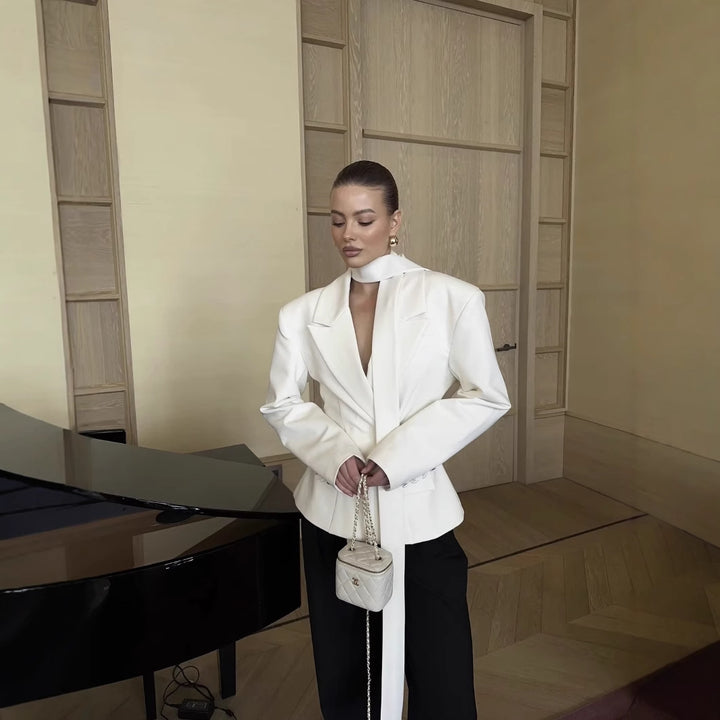 Damernas elegant sakko-blazer med avtagbar krage Mirla-Eva Jonsson