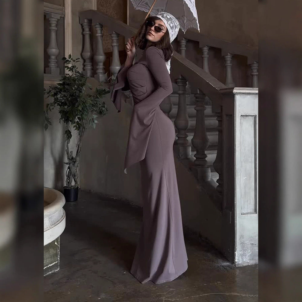 Damernas eleganta Maxi-klänning med svängande ärmar och raffinerad drapering Mirla-Eva Jonsson