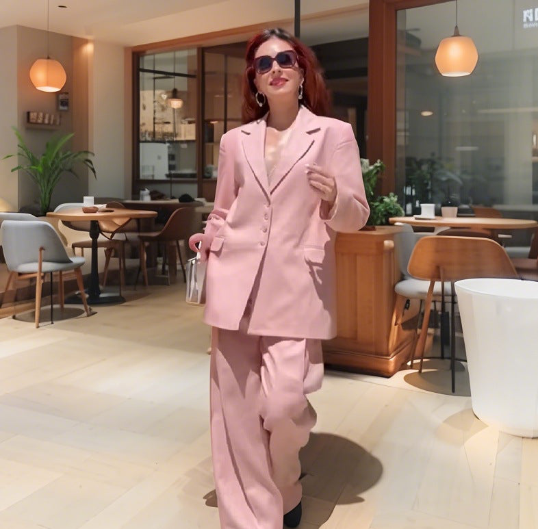 Damernas eleganta affärsdräkt med oversized blazer och bred byxstil Eva Jonsson-Eva Jonsson