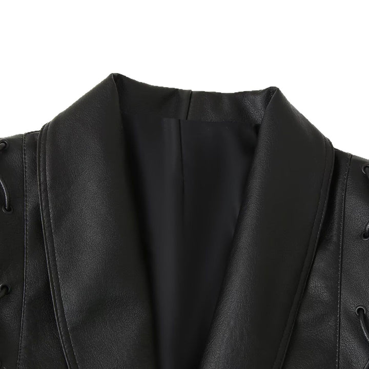Damernas eleganta asymmetriska läderjacka med detaljer Mirla-Eva Jonsson