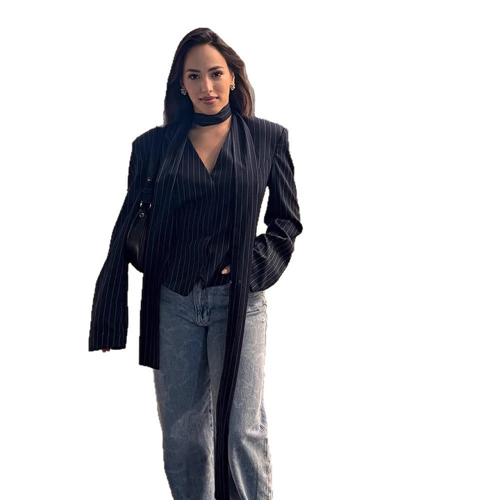 Damernas eleganta blazer med snygg knytbälte Mirla-Eva Jonsson