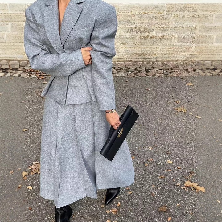 Damernas eleganta blazer- och kjolset Mirla-Eva Jonsson