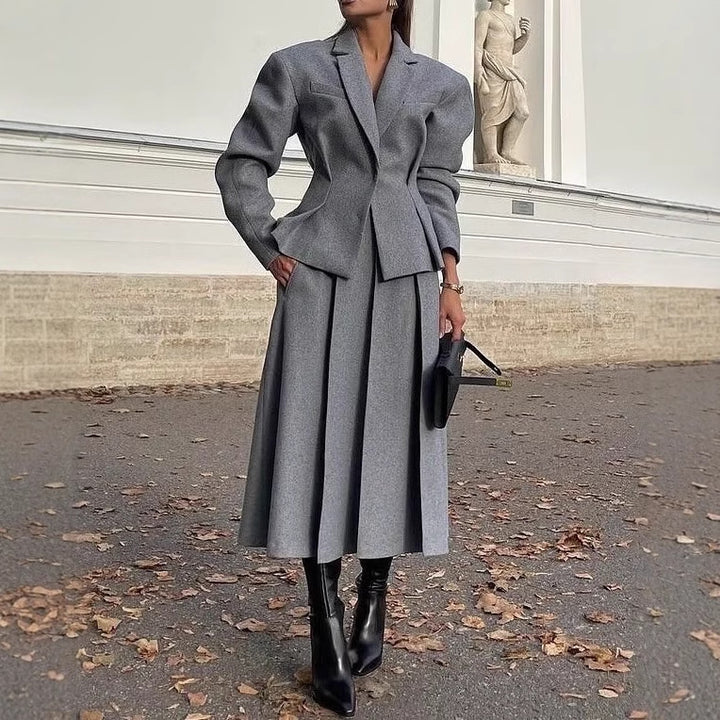 Damernas eleganta blazer- och kjolset Mirla-Eva Jonsson