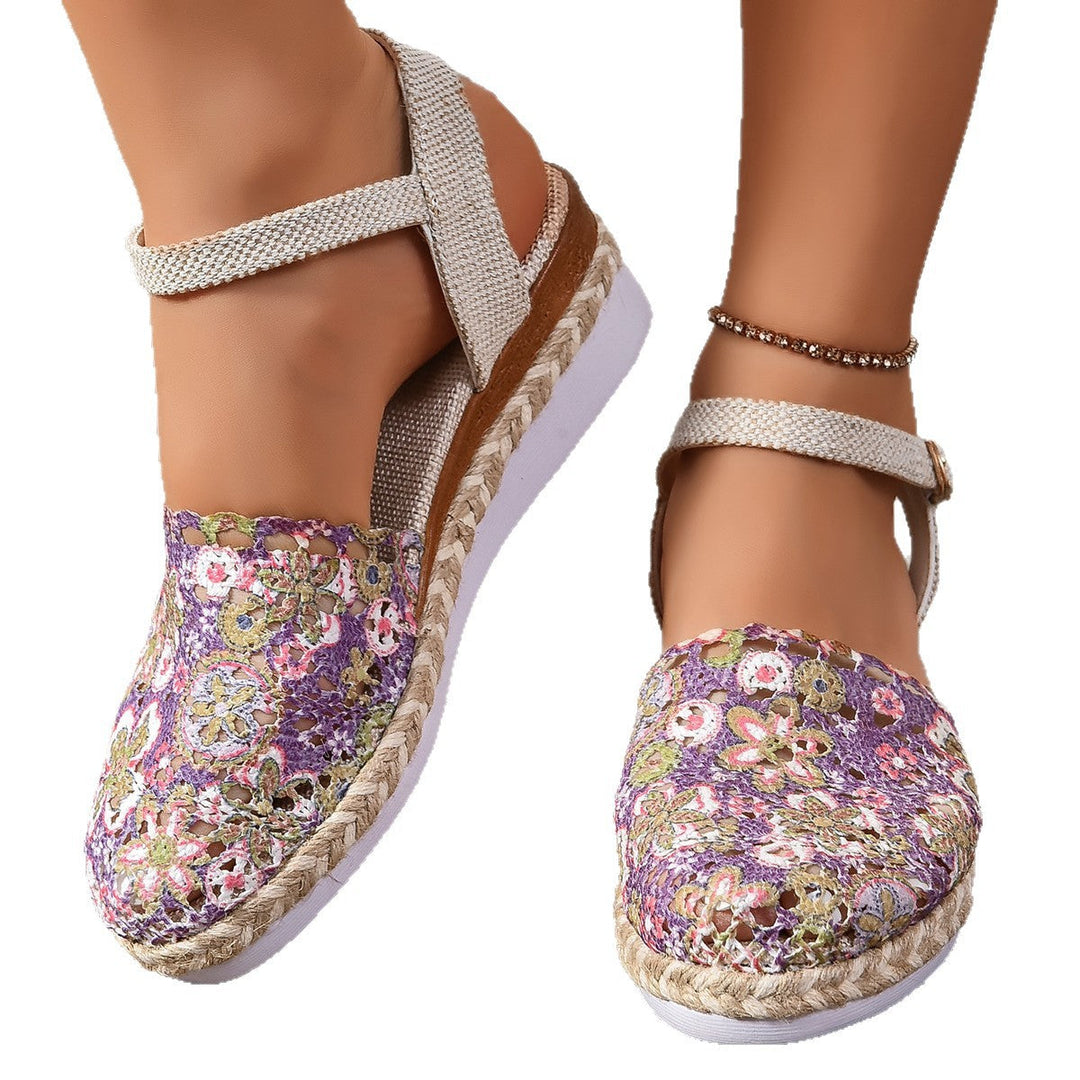 Damernas eleganta espadriller med handgjord virkad design och justerbart vristband Mirla-Eva Jonsson