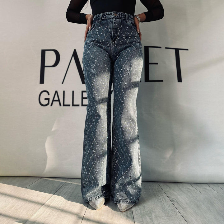Damernas eleganta högmidjade bootcut-jeans med glittrande strass Mirla-Eva Jonsson