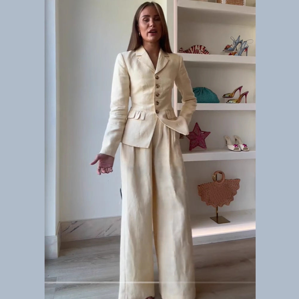 Damernas eleganta kostym-set med figursydd jacka och vida byxor Mirla-Eva Jonsson