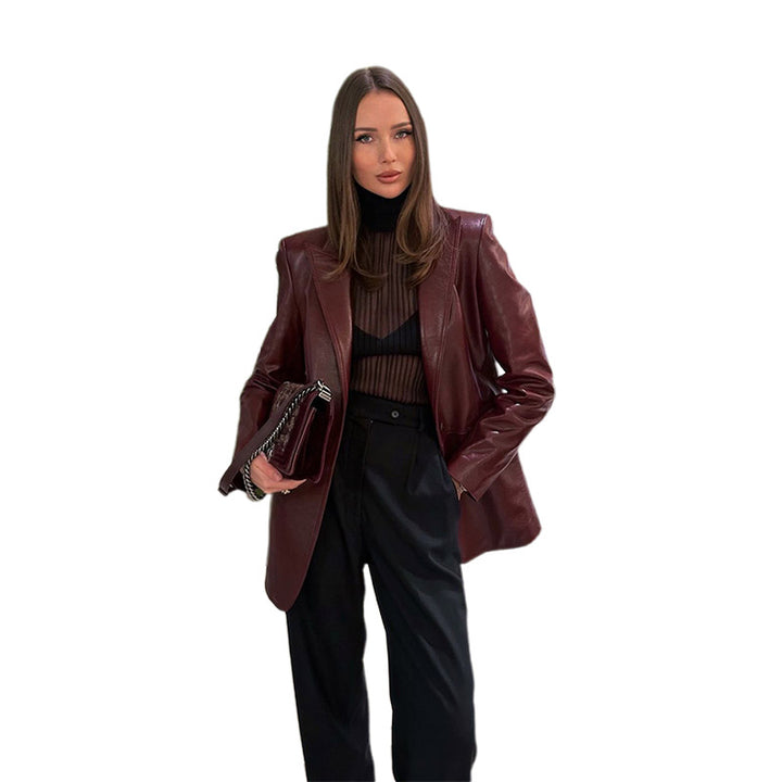 Damernas eleganta läderjacka med figursydd design Mirla-Eva Jonsson