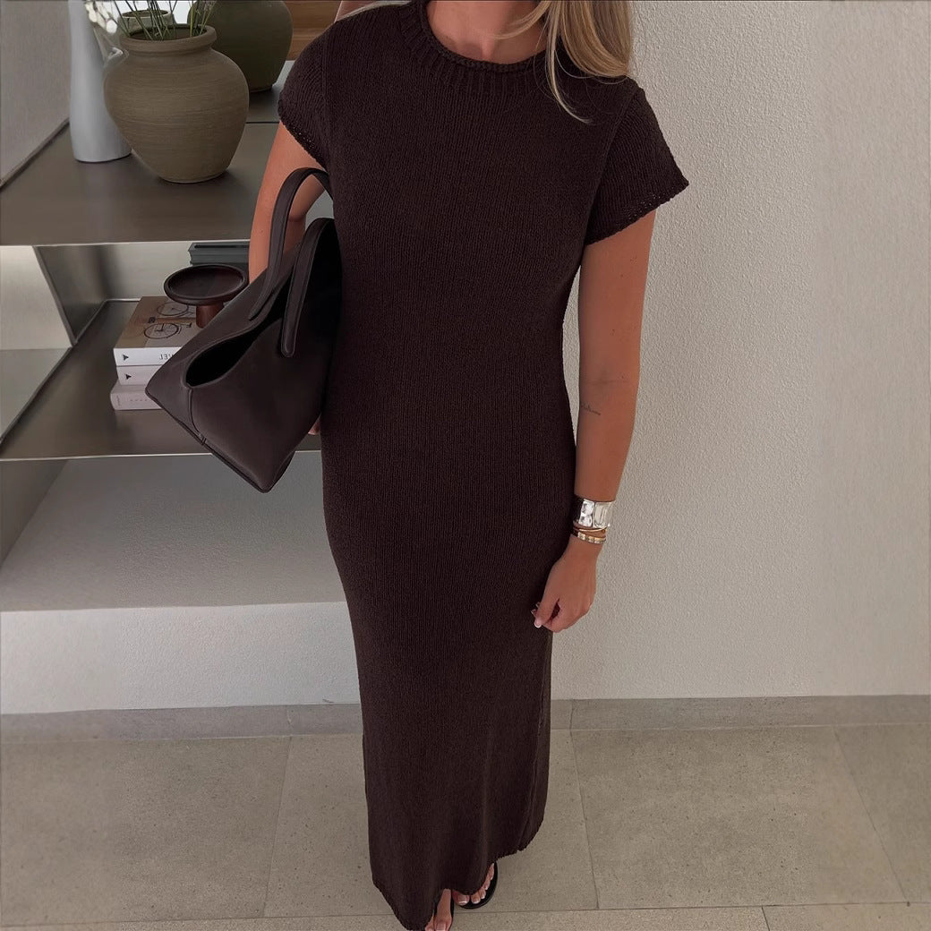 Damernas eleganta maxiklänning med fint strukturerat material och moderna detaljer Mirla-Eva Jonsson