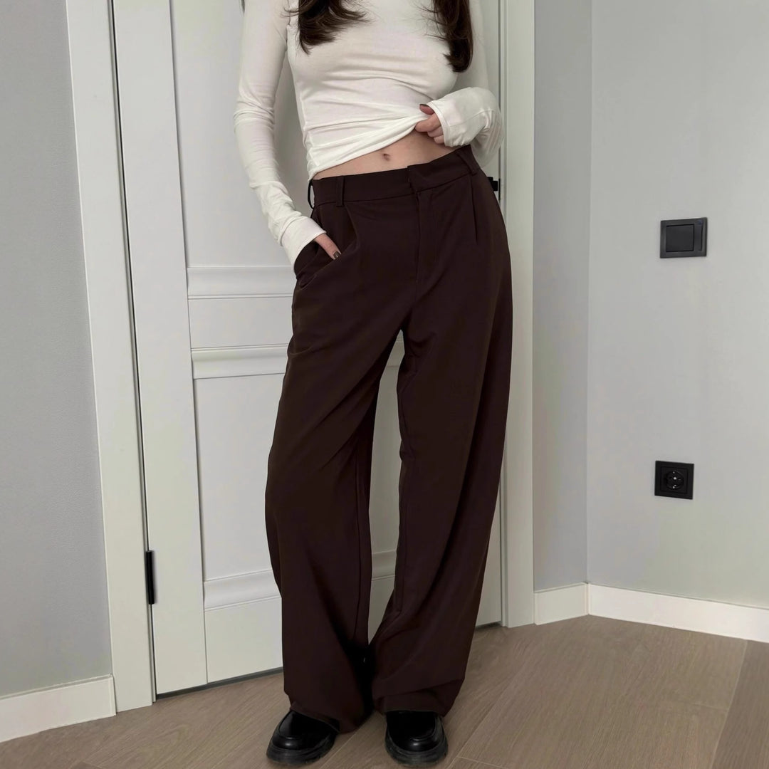 Damernas eleganta och bekväma chinos Mirla-Eva Jonsson