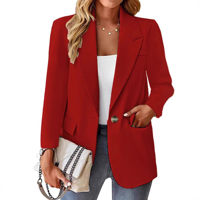 Damernas eleganta oversized blazer med moderna detaljer och praktiska fickor Mirla-Eva Jonsson