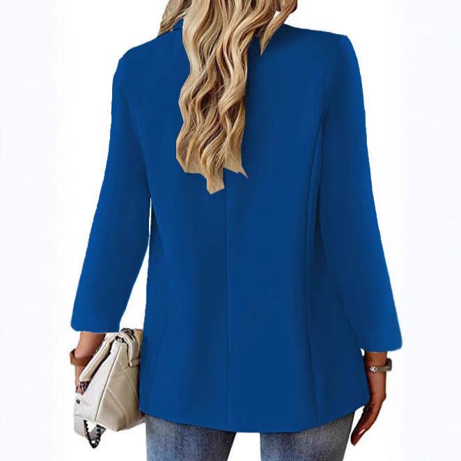 Damernas eleganta oversized blazer med moderna detaljer och praktiska fickor Mirla-Eva Jonsson