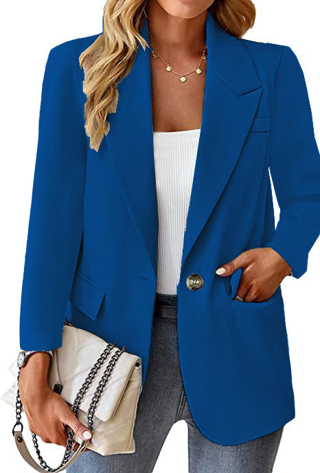 Damernas eleganta oversized blazer med moderna detaljer och praktiska fickor Mirla-Eva Jonsson