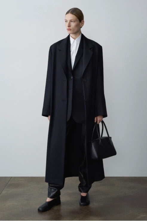Damernas eleganta oversized kappa Mirla-Eva Jonsson