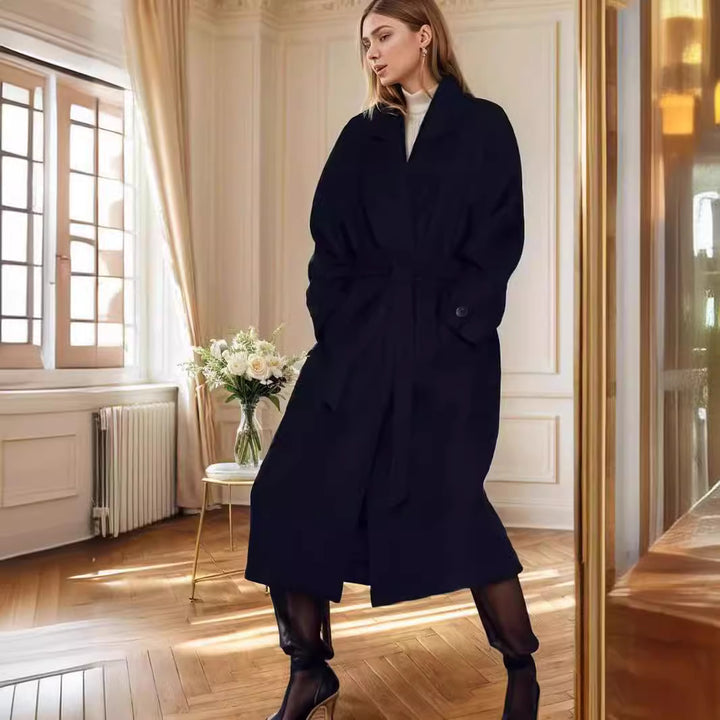 Damernas eleganta oversized-kappa med bälte och fickor Mirla-Eva Jonsson