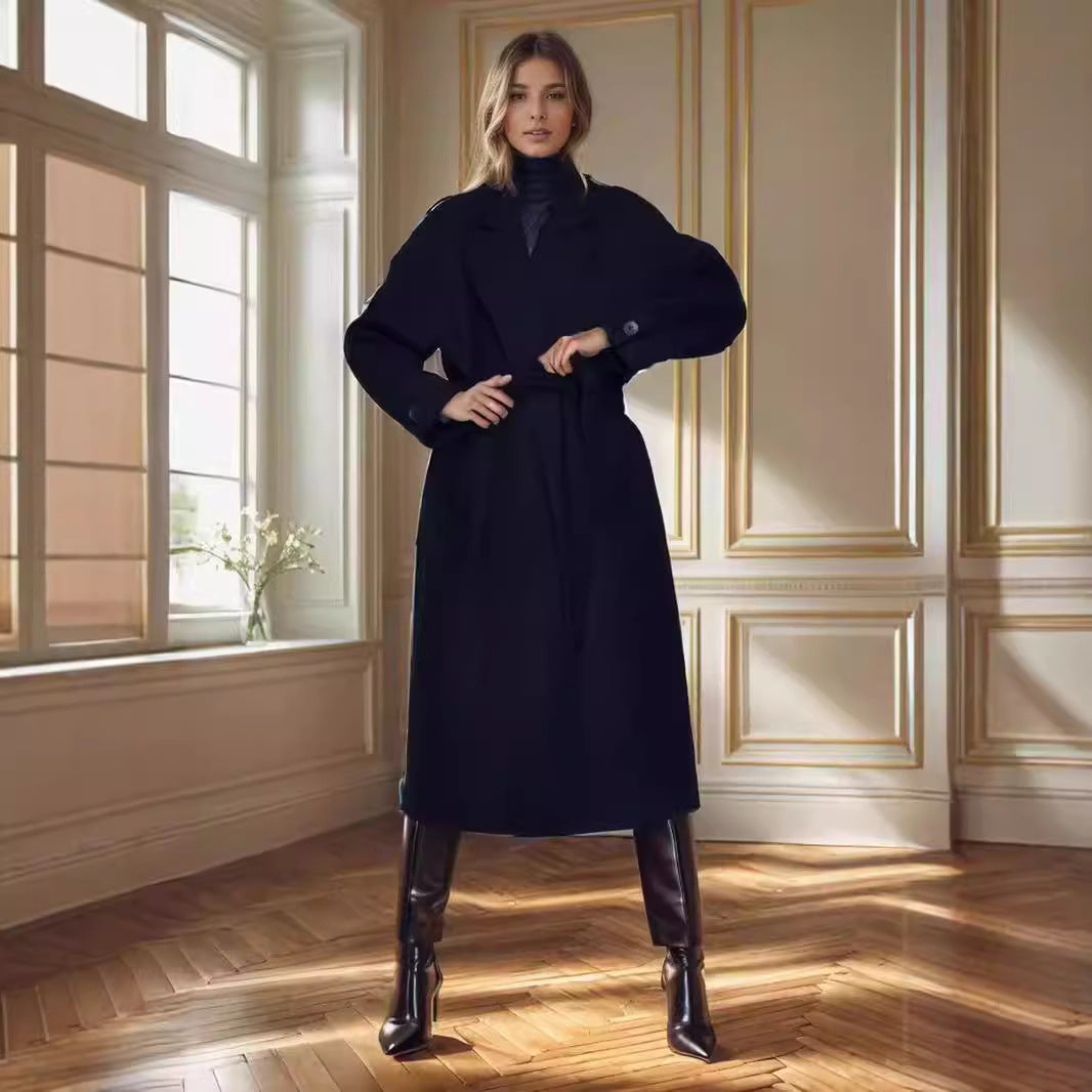 Damernas eleganta oversized-kappa med bälte och fickor Mirla-Eva Jonsson