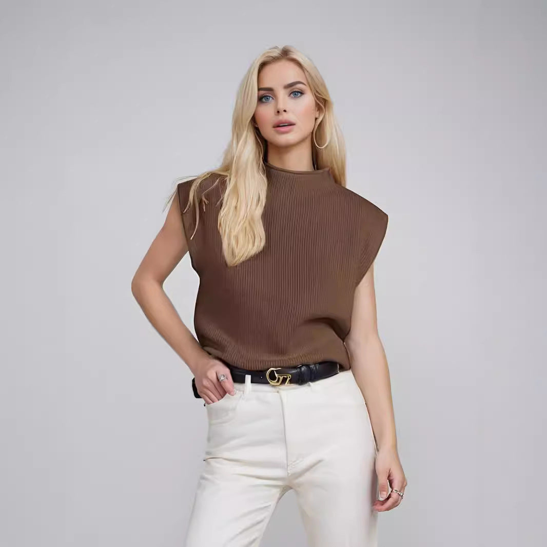 Damernas eleganta ribbstickade topp med hög krage Mirla-Eva Jonsson