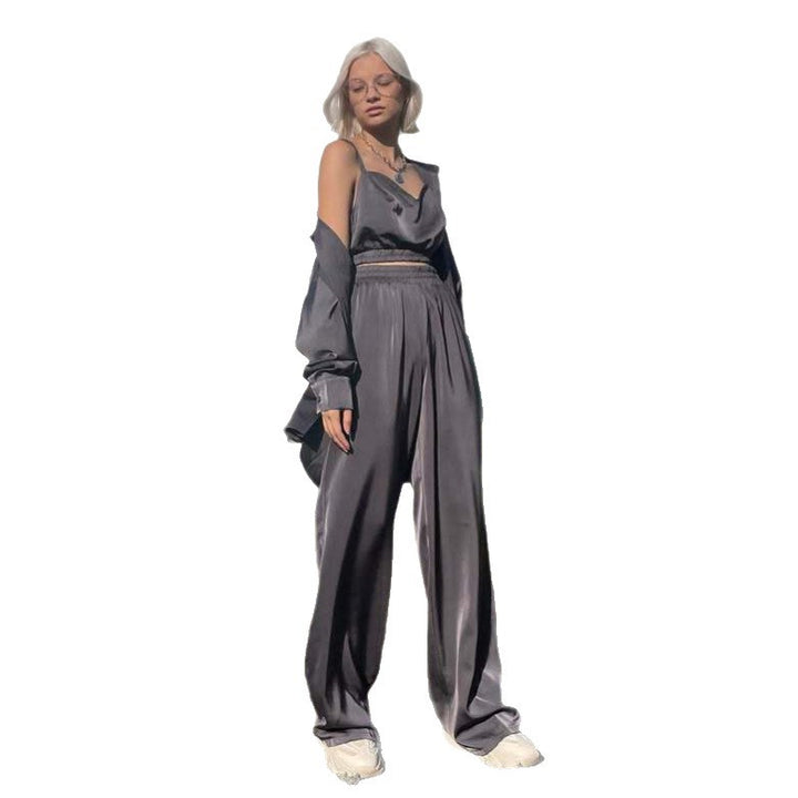 Damernas eleganta satinloungewear-set med stretchmidja och ärmlös blus Mirla-Eva Jonsson