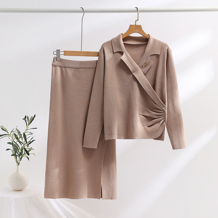 Damernas eleganta stickad ensemble med omslagstopp och raffinerad hög midja Mirla-Eva Jonsson