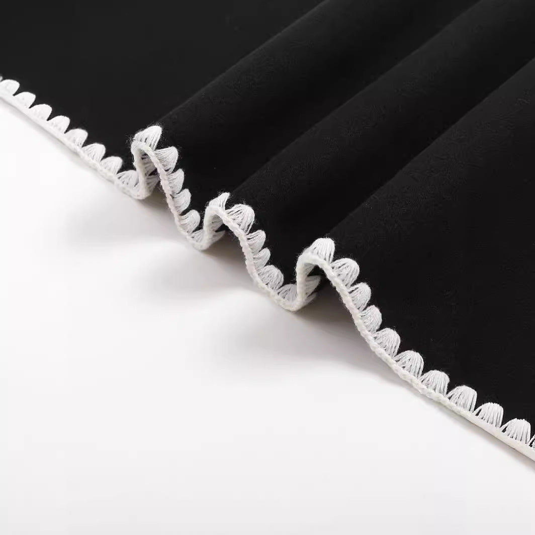 Damernas eleganta stickad kavaj-set med kontrasterande detaljer Mirla-Eva Jonsson
