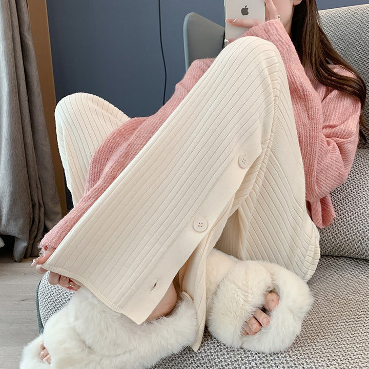 Damernas eleganta stickade byxor med dekorativa knapppdetaljer Eva Jonsson-Eva Jonsson