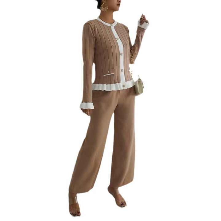 Damernas eleganta stickade loungewear-set med dekorativa detaljer Mirla-Eva Jonsson