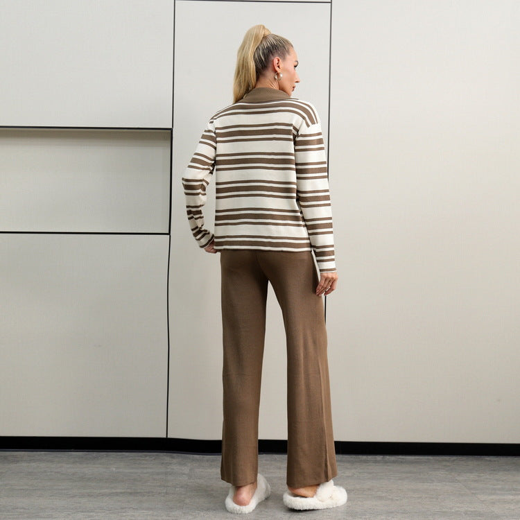 Damernas eleganta stickade loungewear-set med en trendig krage och vida byxor Mirla-Eva Jonsson