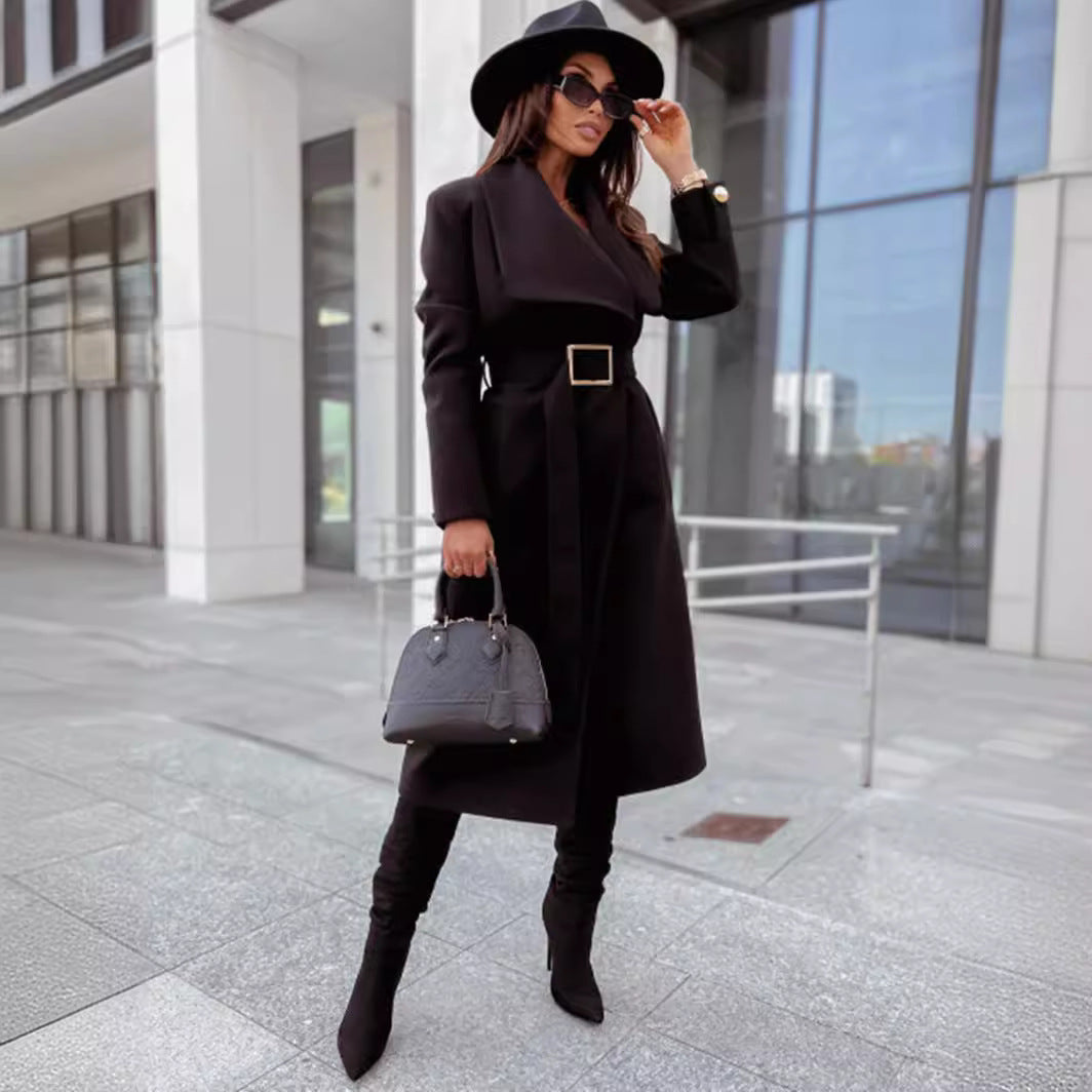 Damernas eleganta trenchcoat med bälte och högkvalitativ bearbetning Mirla-Eva Jonsson