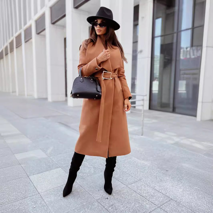 Damernas eleganta trenchcoat med bälte och högkvalitativ bearbetning Mirla-Eva Jonsson