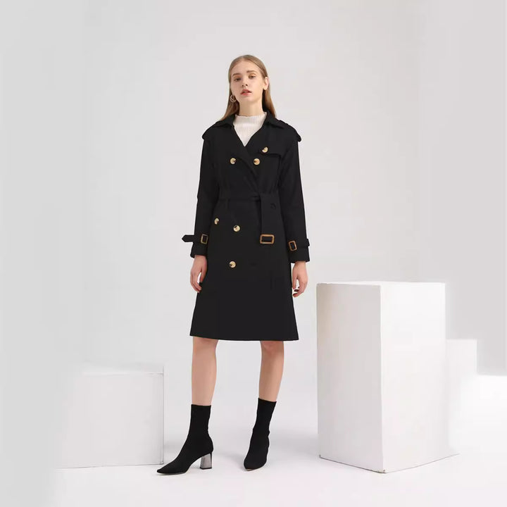 Damernas eleganta trenchcoat med justerbart bälte och lyxiga knapppdetaljer Mirla-Eva Jonsson