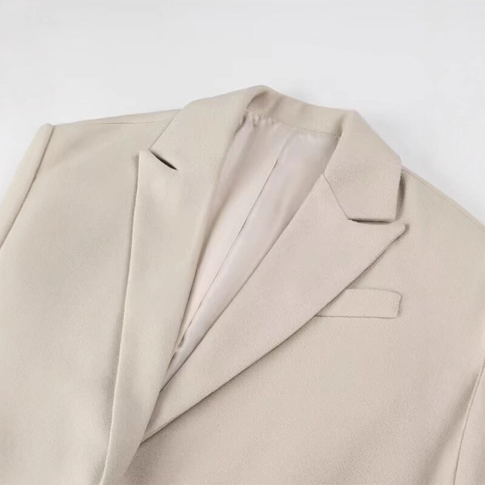 Damernas eleganta trenchcoat med svängande fransar Mirla-Eva Jonsson