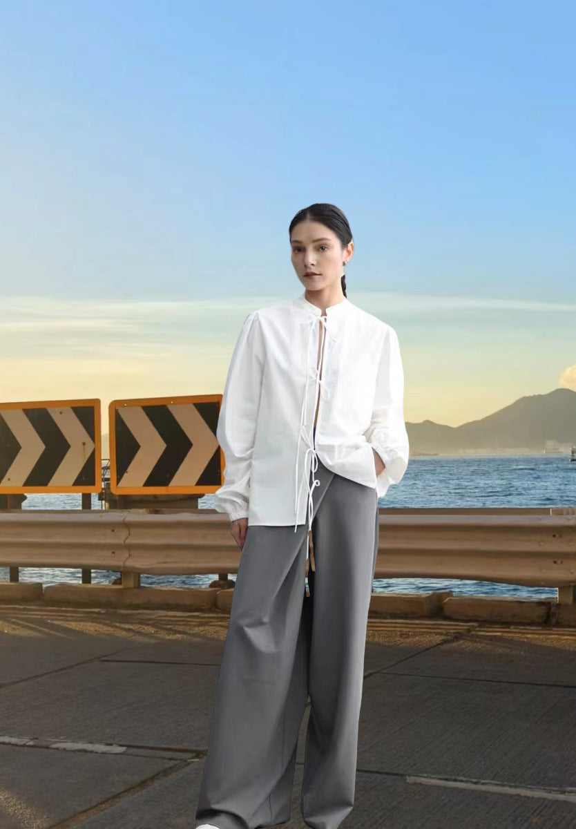 Damernas fashionabla blus med dragsko och puffärmar Eva Jonsson-Eva Jonsson