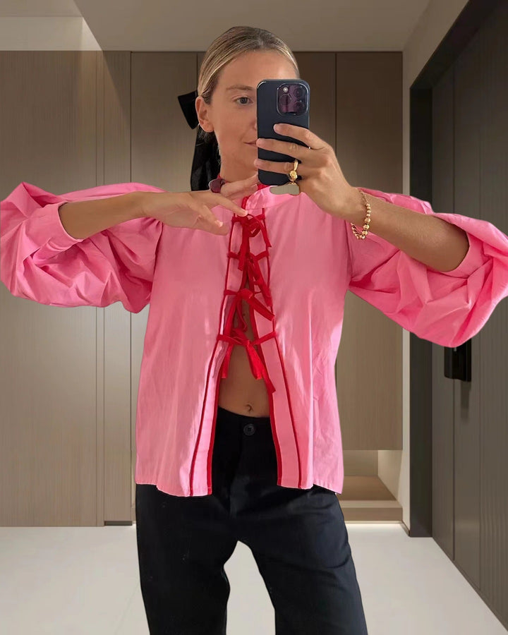 Damernas fashionabla blus med dragsko och puffärmar Eva Jonsson-Eva Jonsson