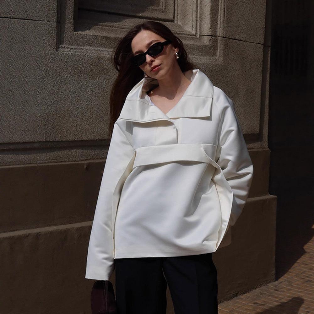 Damernas fashionabla blusjacka med chic midjebälte och voluminösa ärmar Mirla-Eva Jonsson