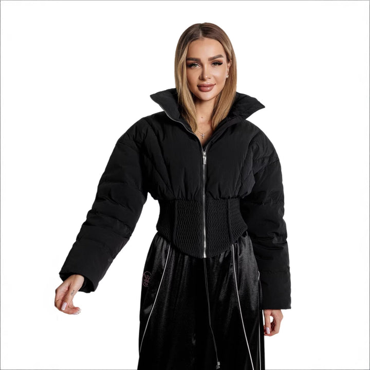 Damernas fashionabla vadderade jacka med elastisk midja och huva Mirla-Eva Jonsson