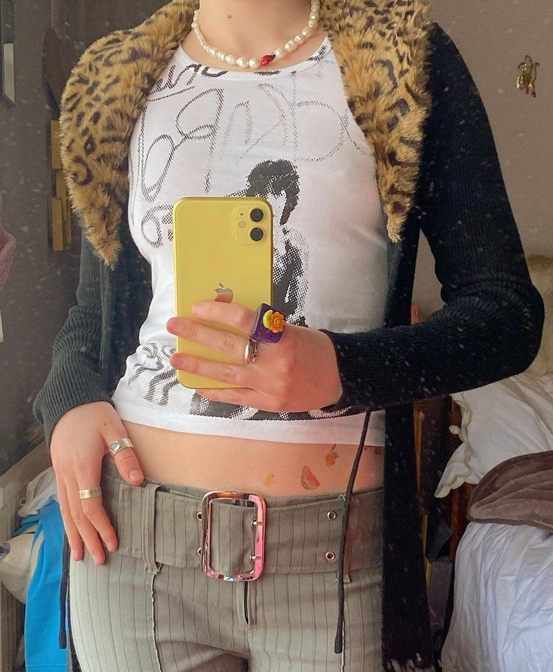 Damernas figursmickrande blus med asymmetrisk fåll och mockakrage Eva Jonsson-Eva Jonsson