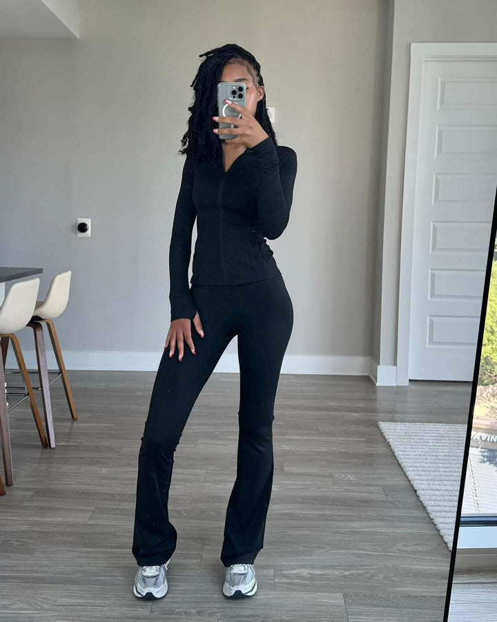 Damernas figursmickrande sportset med zip-aktuell jacka och smickrande leggings Eva Jonsson-Eva Jonsson