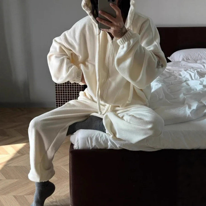Damernas figursydda fleece-lounge-set med elegant huva och elastiska muddar Eva Jonsson-Eva Jonsson