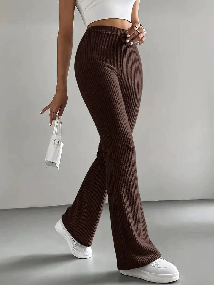 Damernas flared rib-leggings i mjuk stickad Mirla-Eva Jonsson