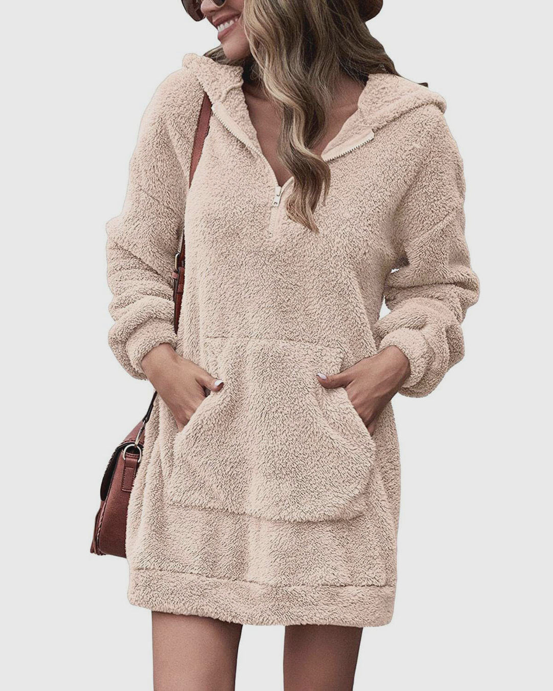 Damernas fleece-huvtröjklänning med fickor och dragkedja Mirla-Eva Jonsson