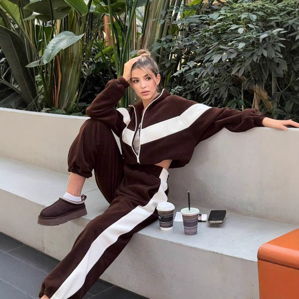Damernas fleece sportdräkt med hög krage och eleganta kontrastlinjer Eva Jonsson-Eva Jonsson