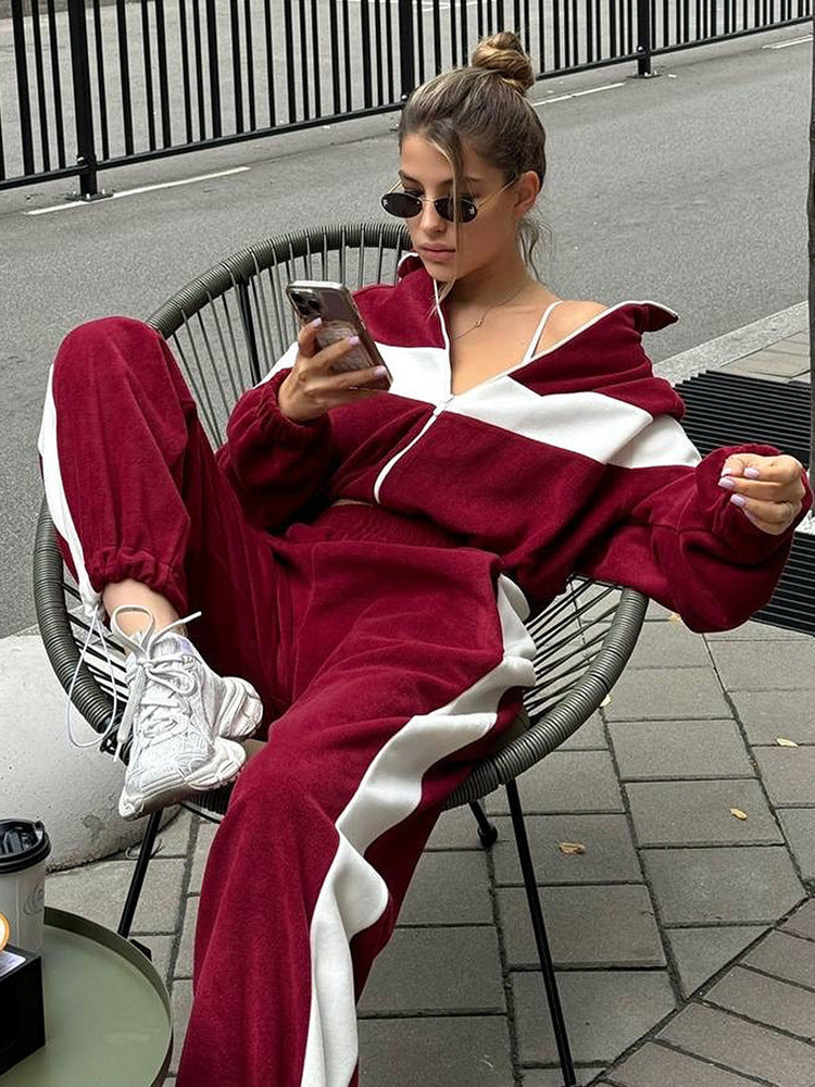 Damernas fleece sportdräkt med hög krage och eleganta kontrastlinjer Eva Jonsson-Eva Jonsson
